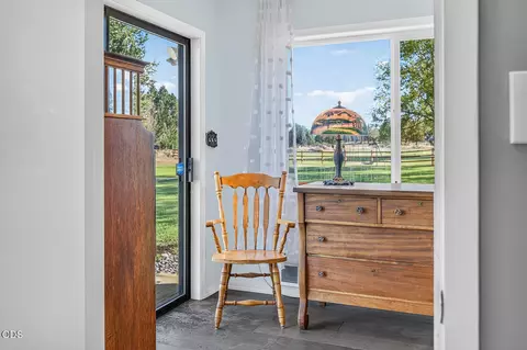Entry Way - 21485 Modoc Ln, Bend, OR 97702 photo 1 of 3