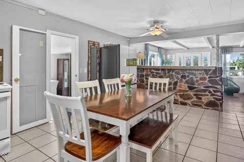 Dining - 21485 Modoc Ln, Bend, OR 97702 photo 4 of 4