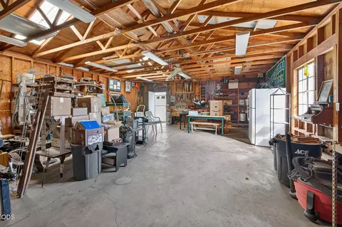 Other - 21485 Modoc Ln, Bend, OR 97702 photo 10 of 20