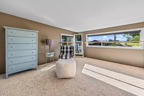 Bedroom - 21485 Modoc Ln, Bend, OR 97702 photo 1 of 8