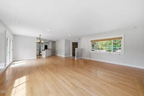 Living - 2245 NE Shepard Rd, Bend, OR 97701 photo 2 of 4