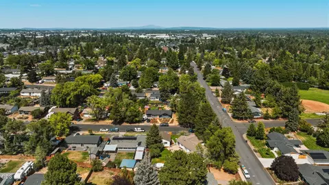 View/Area - 2245 NE Shepard Rd, Bend, OR 97701 photo 3 of 5
