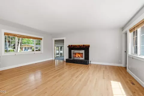 Living - 2245 NE Shepard Rd, Bend, OR 97701 photo 1 of 4