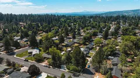 View/Area - 2245 NE Shepard Rd, Bend, OR 97701 photo 2 of 5