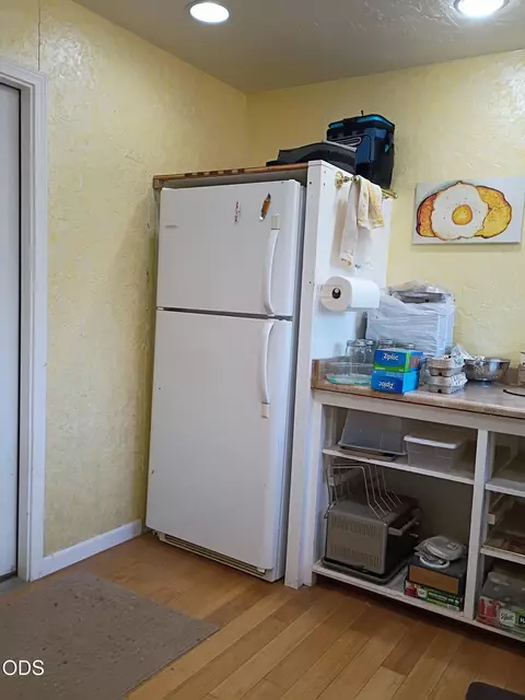 Kitchen - 1206 Upper Powell Creek Rd, Williams, OR 97544 photo 7 of 9