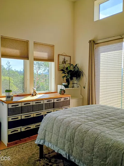 Bedroom - 1206 Upper Powell Creek Rd, Williams, OR 97544 photo 1 of 3