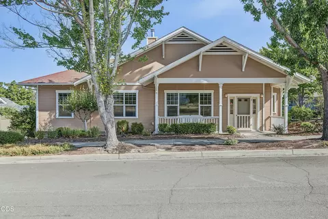 761 Nepenthe Rd, Ashland, OR 97520