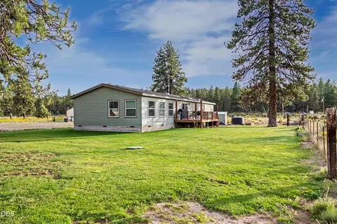 Exterior - 5515 Bufflehead Dr, Bonanza, OR 97623 photo 2 of 13
