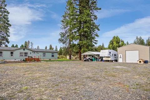 Exterior - 5515 Bufflehead Dr, Bonanza, OR 97623 photo 5 of 13
