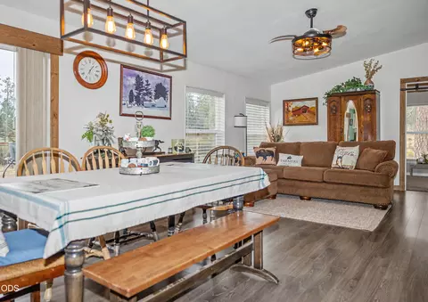 Dining - 5515 Bufflehead Dr, Bonanza, OR 97623 photo 1 of 2