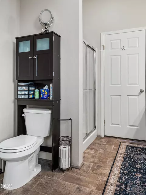 Bath - 5515 Bufflehead Dr, Bonanza, OR 97623 photo 3 of 7