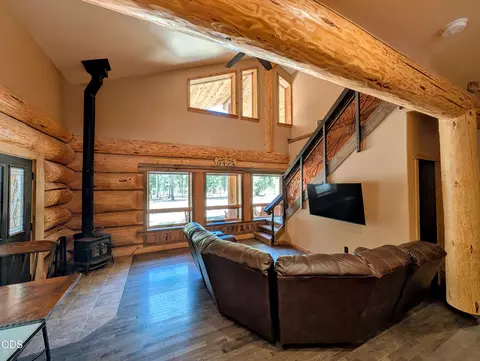 Living - 153133 Hackamore Ln, La Pine, OR 97739 photo 1 of 1