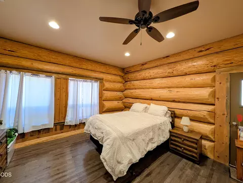 Bedroom - 153133 Hackamore Ln, La Pine, OR 97739 photo 1 of 1