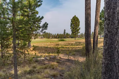 56691 Glowstone Loop, Bend, OR 97707 photo 6