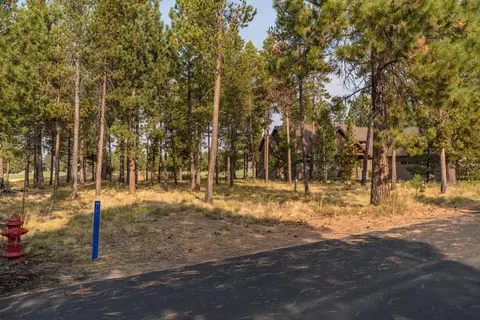 56691 Glowstone Loop, Bend, OR 97707 photo 12