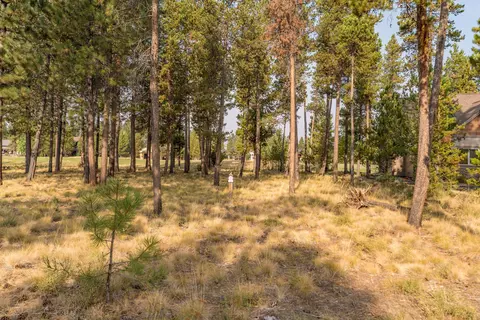 56691 Glowstone Loop, Bend, OR 97707 photo 11
