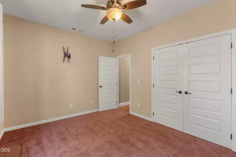 Bedroom - 642 Sheffield Dr, Eagle Point, OR 97524 photo 5 of 7