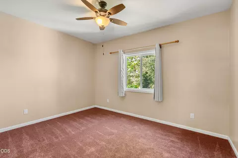 Bedroom - 642 Sheffield Dr, Eagle Point, OR 97524 photo 4 of 7