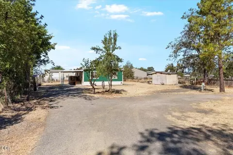 Exterior - 6607 Pinehurst St, Central Point, OR 97502 photo 1 of 1