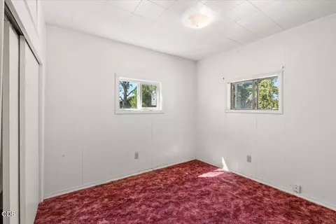 Bedroom - 6607 Pinehurst St, Central Point, OR 97502 photo 2 of 2