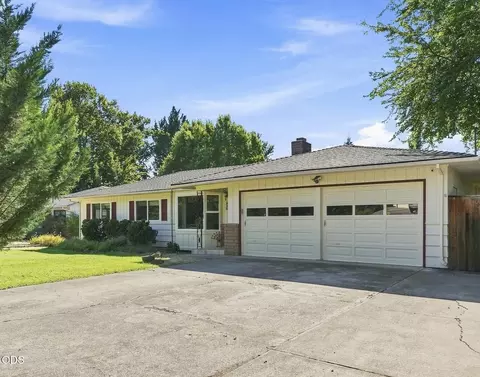 416 Ardmore Ave, Medford, OR 97504