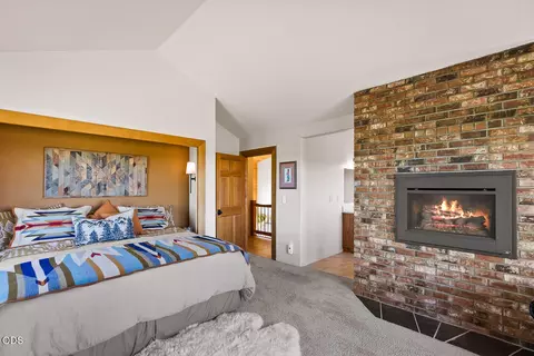 Bedroom - 22311 Mcardle Rd, Bend, OR 97702 photo 1 of 8