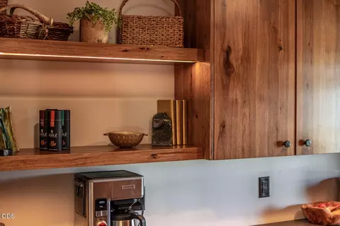 Kitchen - 22311 Mcardle Rd, Bend, OR 97702 photo 9 of 14