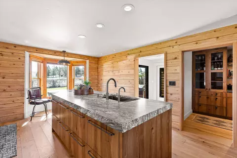 Kitchen - 22311 Mcardle Rd, Bend, OR 97702 photo 7 of 14
