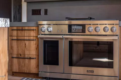 Kitchen - 22311 Mcardle Rd, Bend, OR 97702 photo 6 of 14