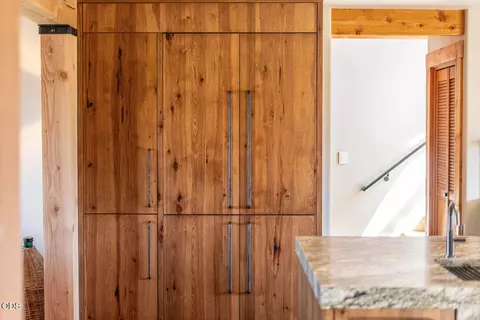Kitchen - 22311 Mcardle Rd, Bend, OR 97702 photo 13 of 14
