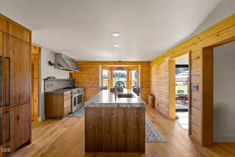 Kitchen - 22311 Mcardle Rd, Bend, OR 97702 photo 3 of 14