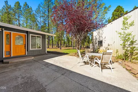 Exterior - 50858 Fawn Loop, La Pine, OR 97739 photo 5 of 8