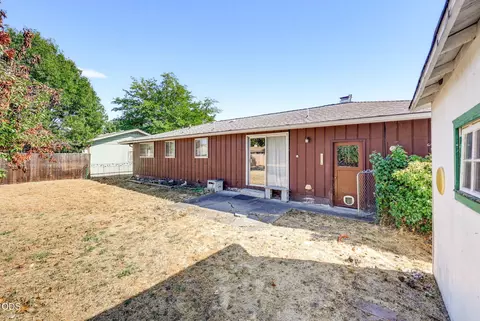 Exterior - 520 Elm Way, Eagle Point, OR 97524 photo 7 of 7