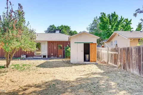 Exterior - 520 Elm Way, Eagle Point, OR 97524 photo 4 of 7