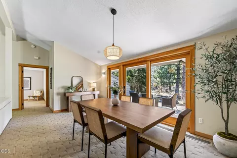 Dining - 770 NW Broken Arrow Rd, Bend, OR 97703 photo 3 of 5