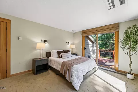 Bedroom - 770 NW Broken Arrow Rd, Bend, OR 97703 photo 1 of 4