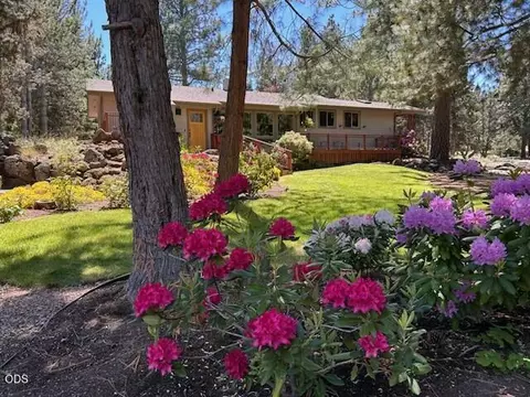 Exterior - 770 NW Broken Arrow Rd, Bend, OR 97703 photo 12 of 13