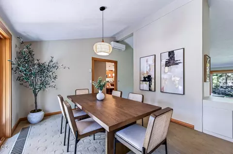 Dining - 770 NW Broken Arrow Rd, Bend, OR 97703 photo 1 of 5