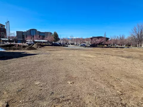 274 SW Bluff Dr, Bend, OR 97702 photo 2