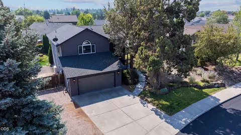 2350 SW Indian Ave, Redmond, OR 97756