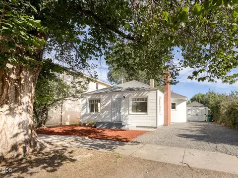 2121 Garden Ave, Klamath Falls, OR 97601
