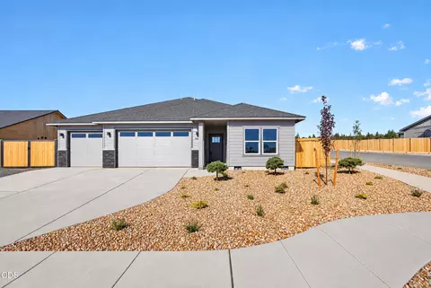3909 SW Antelope Way #LOT 52, Redmond, OR 97756