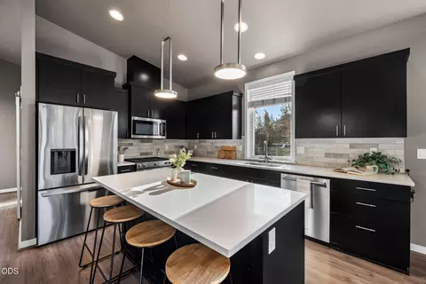 Kitchen - 60057 SE Ruby Peak Loop, Bend, OR 97702 photo 1 of 1