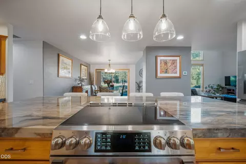 Kitchen - 60780 Currant Way, Bend, OR 97702 photo 7 of 9