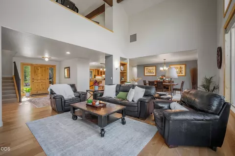 Living - 60780 Currant Way, Bend, OR 97702 photo 5 of 5
