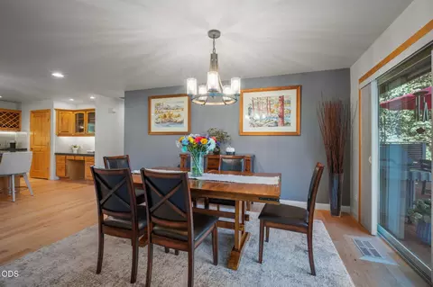 Dining - 60780 Currant Way, Bend, OR 97702 photo 3 of 4
