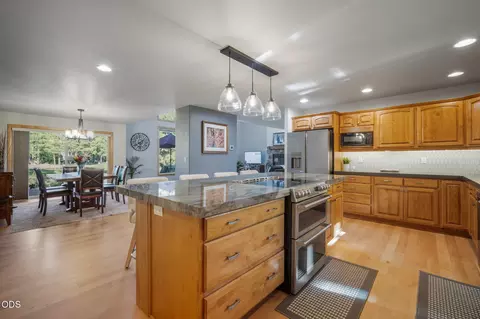 Kitchen - 60780 Currant Way, Bend, OR 97702 photo 4 of 9