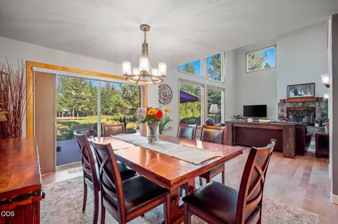 Dining - 60780 Currant Way, Bend, OR 97702 photo 2 of 4