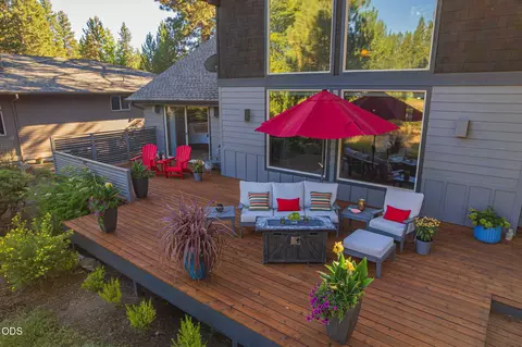 Exterior - 60780 Currant Way, Bend, OR 97702 photo 13 of 17