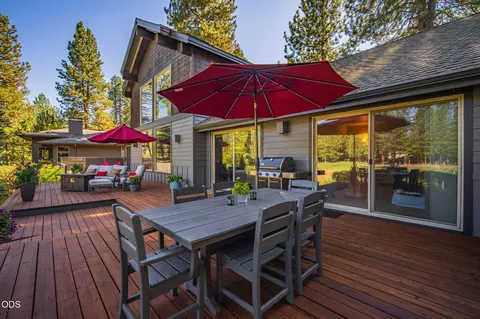 Exterior - 60780 Currant Way, Bend, OR 97702 photo 14 of 17